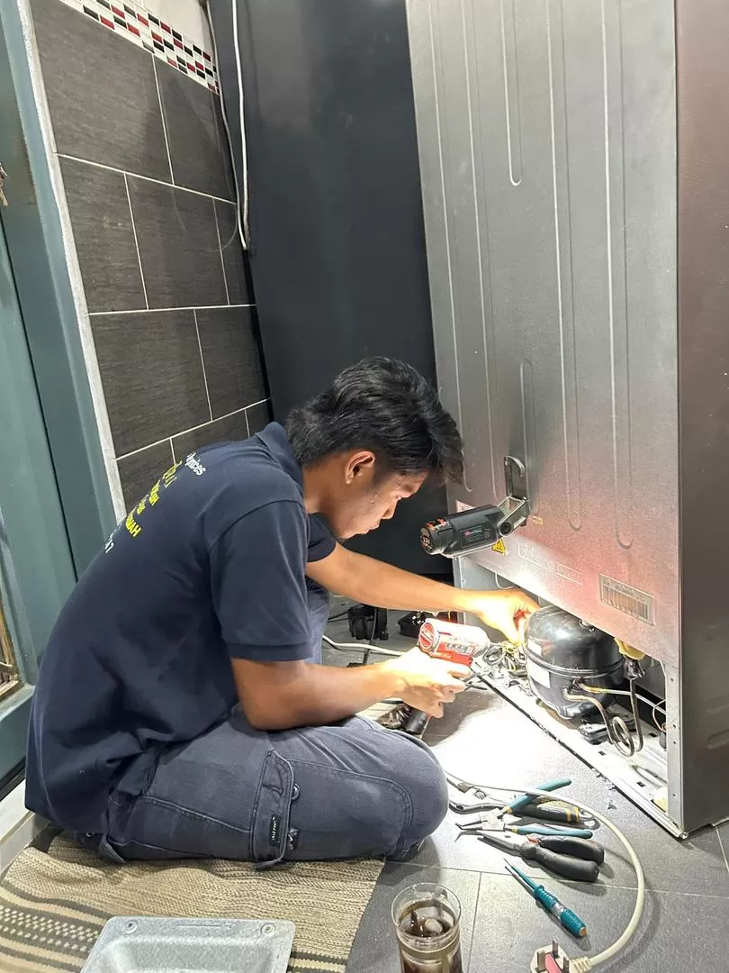 Refrigerator, Chiller & Freezer Repair Service - Photo 1
