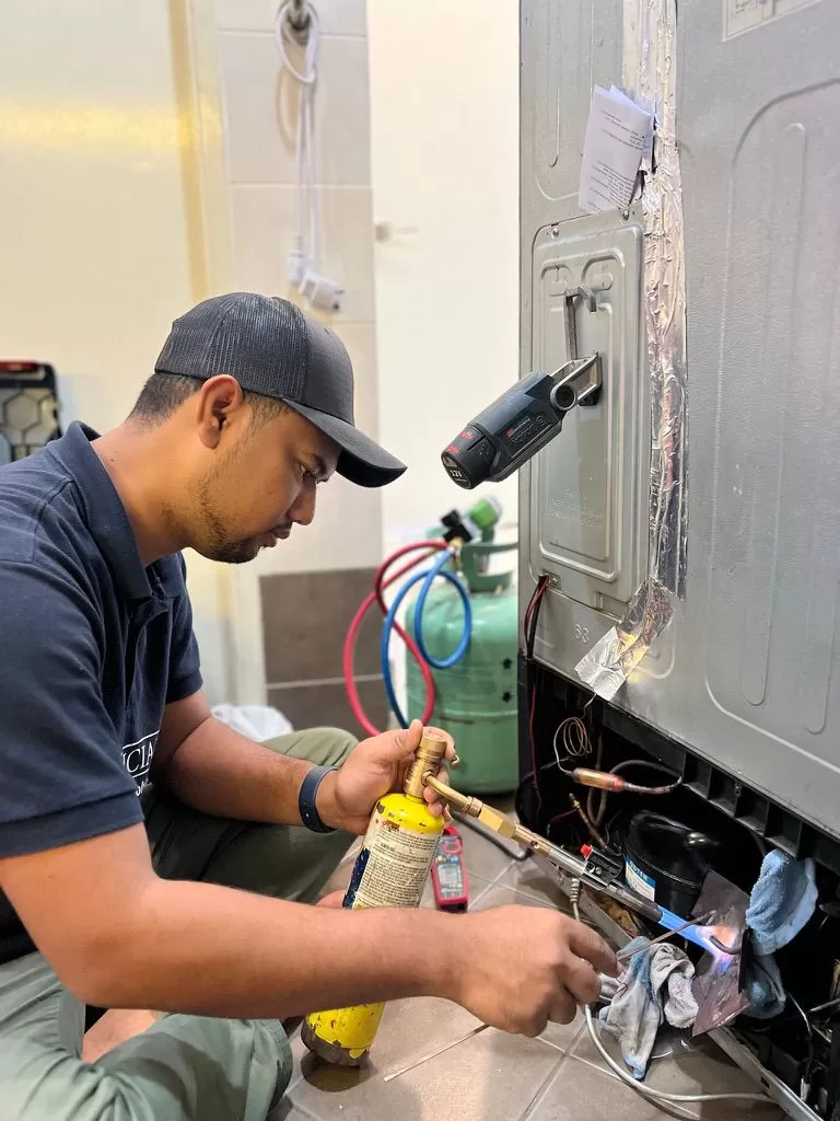 Refrigerator, Chiller & Freezer Repair Service - Photo 6