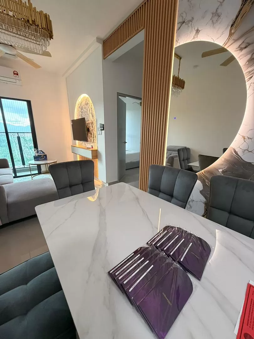 Wall & TV Cabinet Decoration - Photo 4