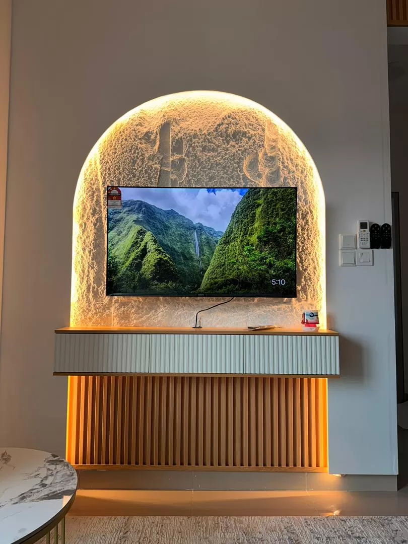 Wall & TV Cabinet Decoration - Photo 5